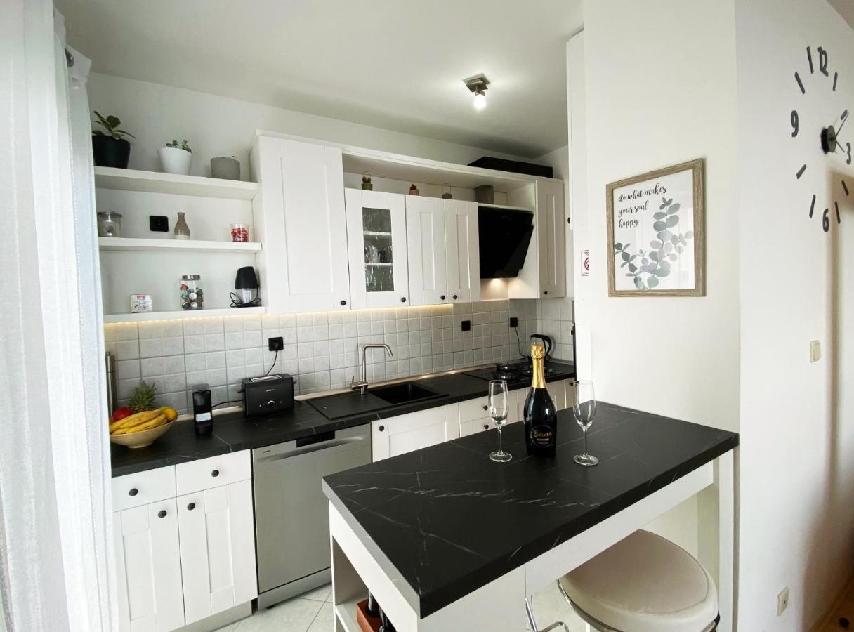 Sea View Apartment Orasac